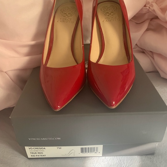 True Red Patent 4” Pump - Picture 4 of 4